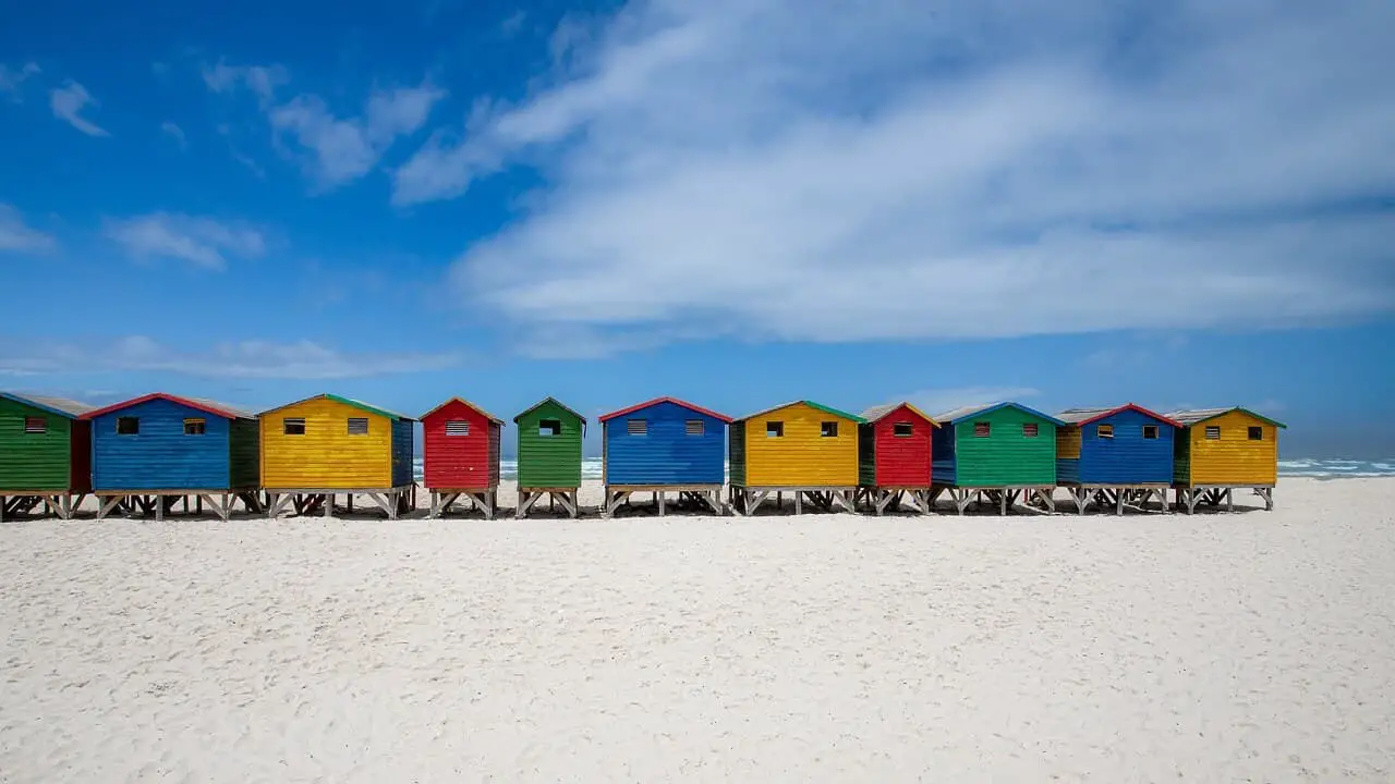 Where to Stay in Cape Town - Relaxing seaside suburbs with ocean views and coastal charm.